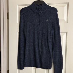 Hollister Men’s Navy Blue Sweater Size S NWT!!!